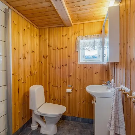 Sea Lodge Coast, Kristiansund Bergesoya