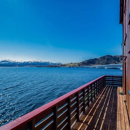 Sea Lodge Coast, Kristiansund * Bergesoya